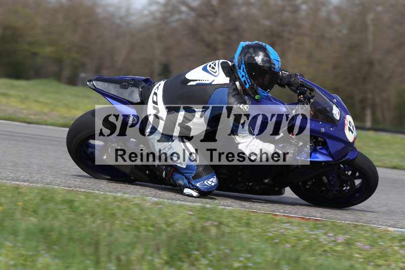 /Archiv-2023/06 10.04.2023 Moto Club Anneau du Rhin/Rouge Expert/12